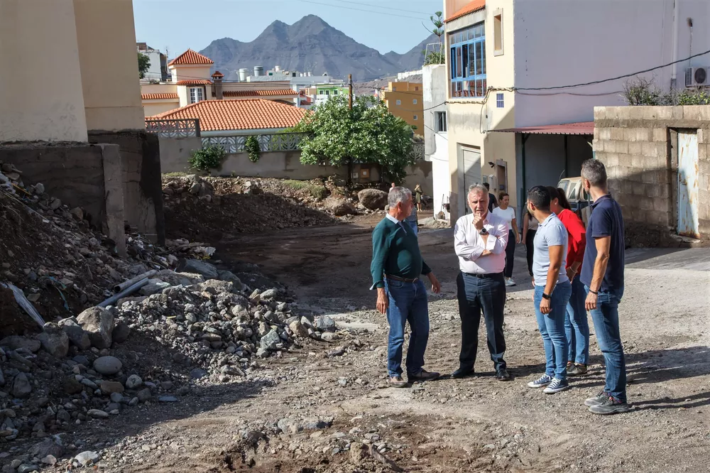 angel-victor-torres-visita-la-aldea_2_la-gaceta-de-gran-canaria