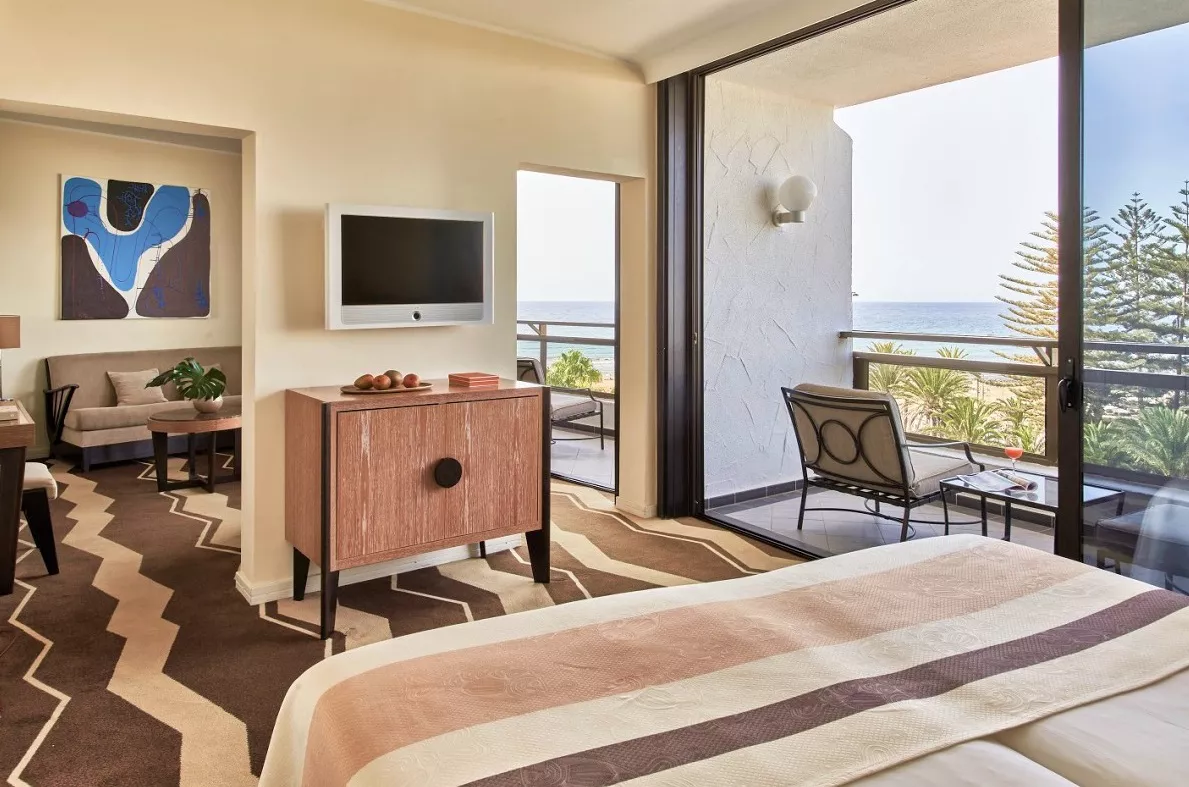 seaside-palm-beach-suite-beige