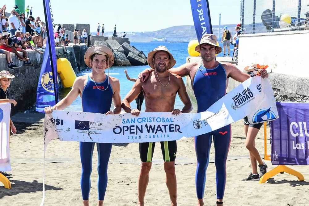 eduard-mannanov-I-yare-cocera-y-alvaro-cabrera-san-cristobal-open-water-I-la-gaceta-de-gran-canaria