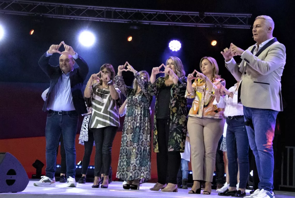 mas-de-cuatro-mil-personas-disfrutaron de la-gala-solidaria-pequeño-valiente-en-el-gran-canaria-arena_la-gaceta-de-gran-canaria (2)