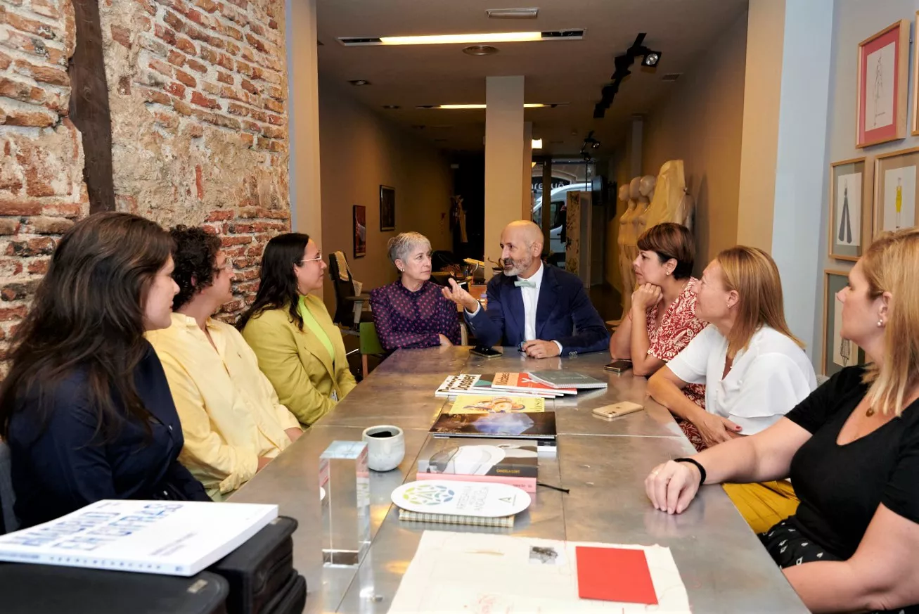 asociacion-creadores-moda-españa_moda-calida_la-gaceta-de-gran-canaria (2)