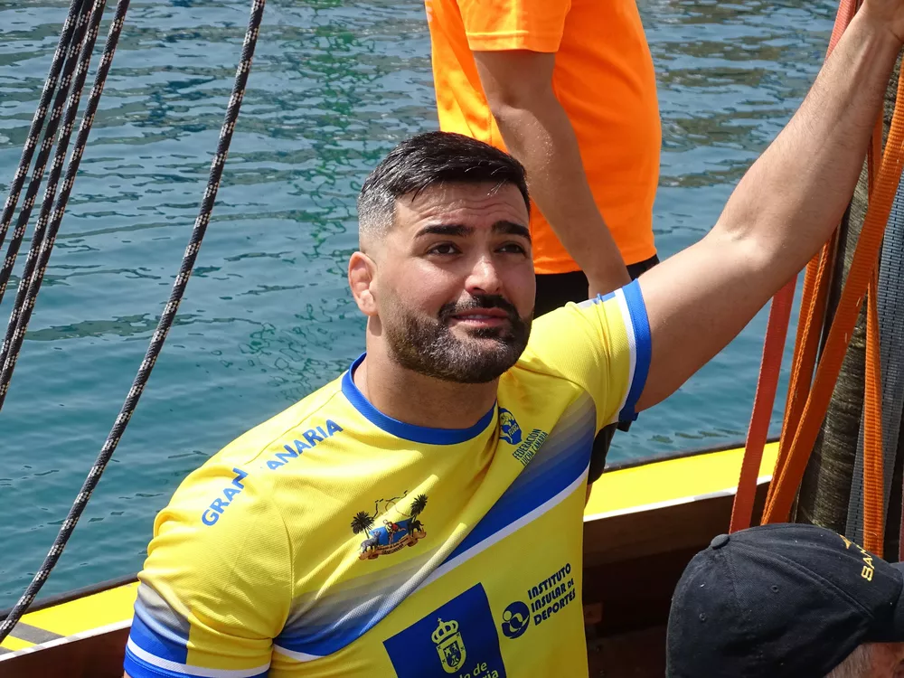 ismael-deniz-bautizo-de-vela-latina-canaria-en-el-bote-porteño