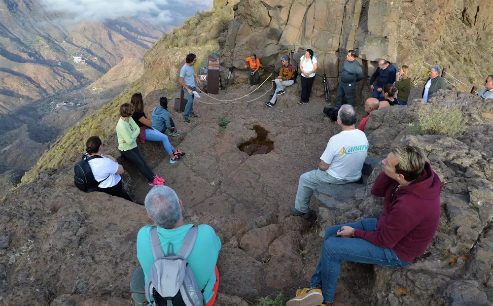 Explicaciones al grupo