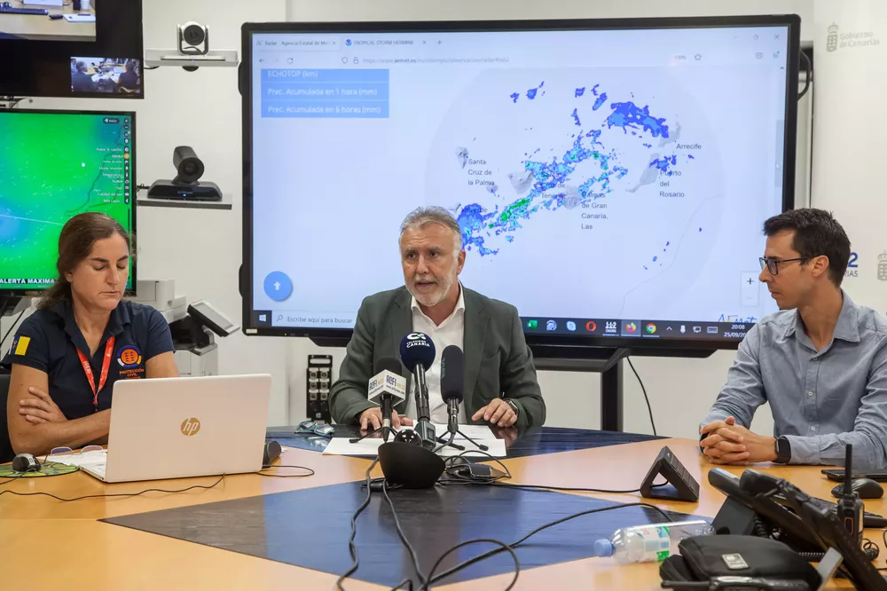 angel-victor-torres_ciclon-hermine