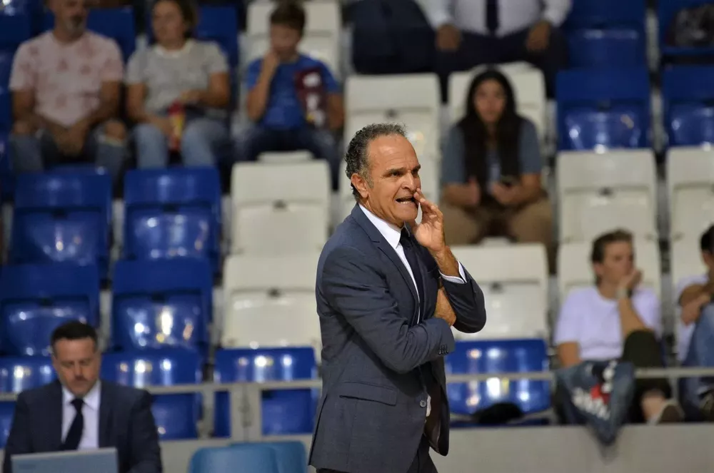 sergio-camarero-entrenador-club-voleibol-guaguas