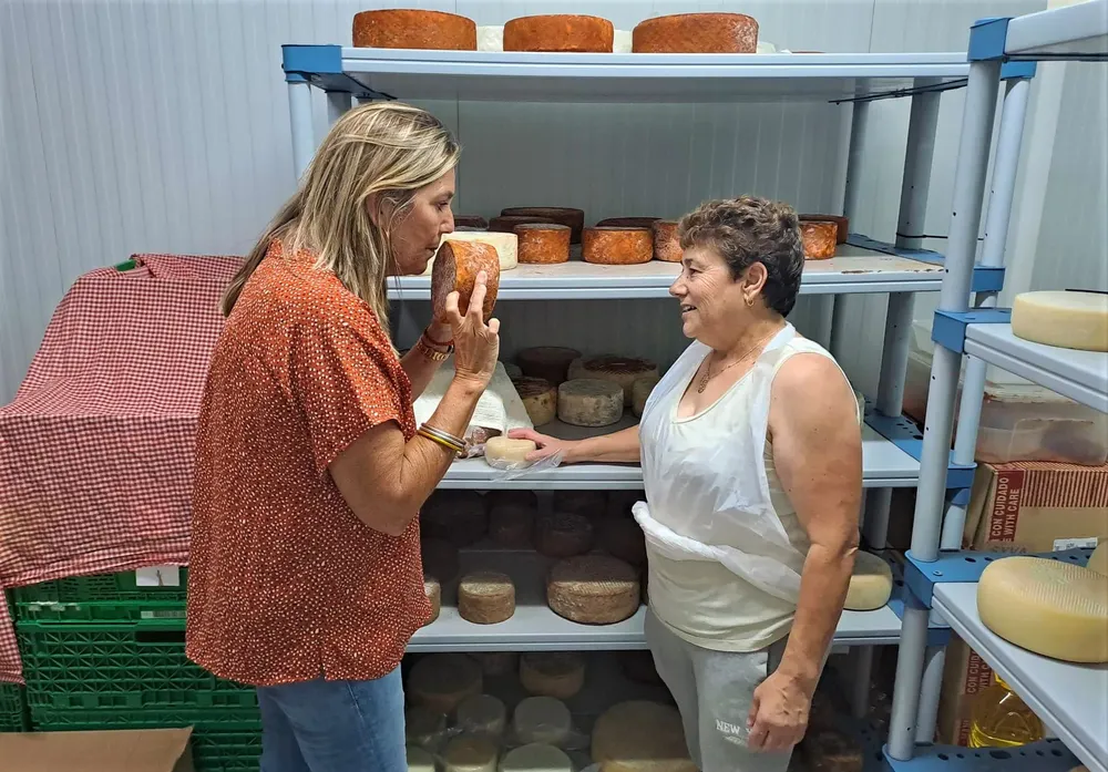 maria-calderin-concejala-sector-primario-telde-I-visita-queso-las-cuevas-I-noticias-gran-canaria