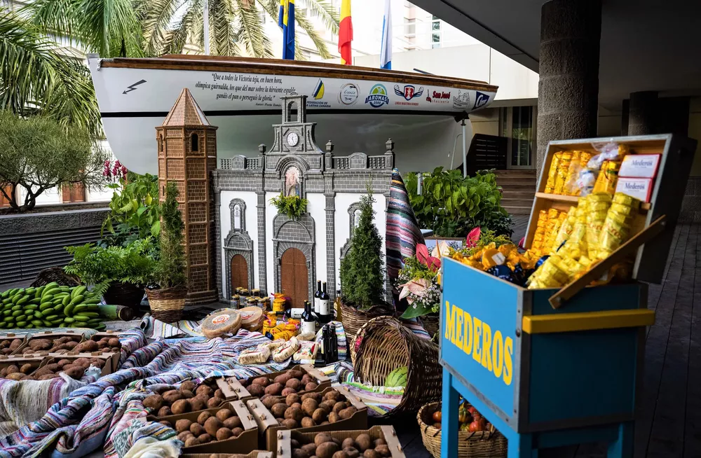alimentos-carreta-cabildo-gran-canaria-romeria-del-pino-teror