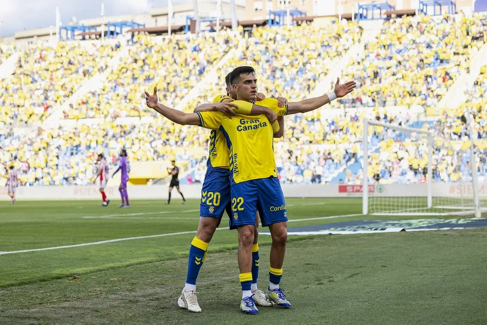 ale-garcia-da-triunfo-a-las-palmas-frente-al-sporting-de-gijon