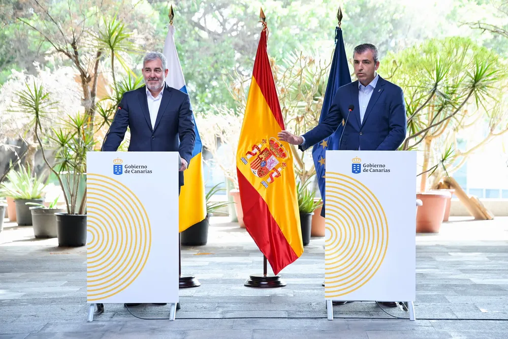 fernando-clavijo-y-manuel-dominguez-gobierno-de-canarias
