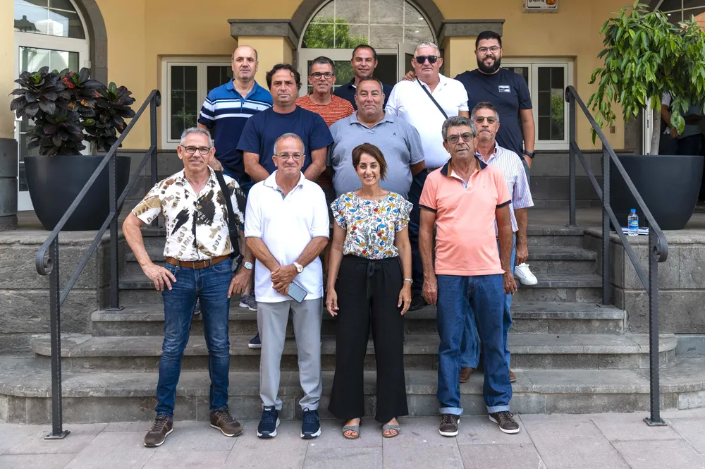 mogan-concede-diez-licencias de taxi