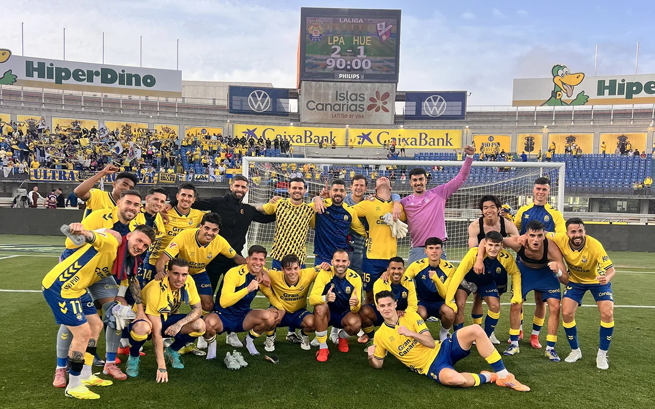 las-palmas-gana-al-huesca-en-el-gran-canaria-y-regresa-a-puestos-de-play-off