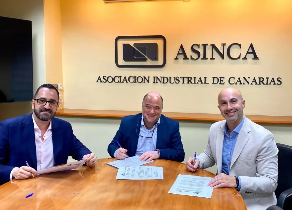 asinca-hiperdino-promocionan-los-productos-Elaborados-en-Canarias-entre-los-turistas-que-se-alojan-en-las-viviendas-vacacionales
