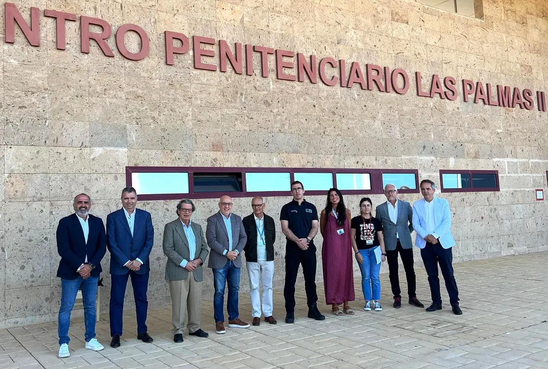 cabildo-gran-canaria-y-representantes-empresariales-visitan-carcel-juan-grande-para-conocer-proyectos-reinsercion