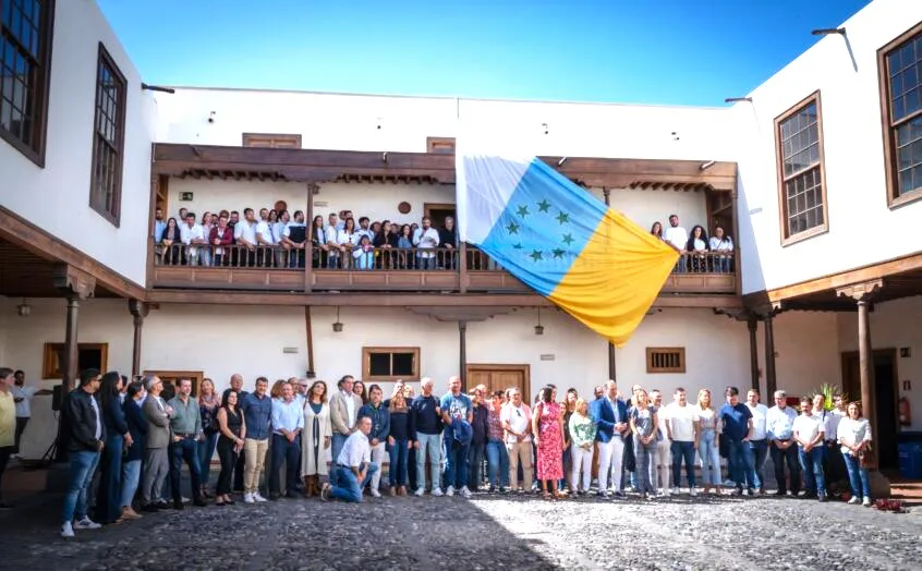 coalicion-canaria-rinde-homenaje-a-quienes-lucharon-por-nuestra-autonomia-en-dia-de-bandera-nacional-canaria
