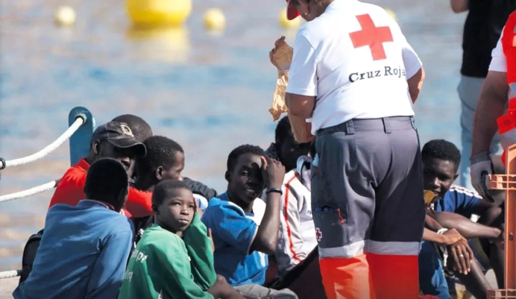 menores-inmigrantes-llegando-a-canarias