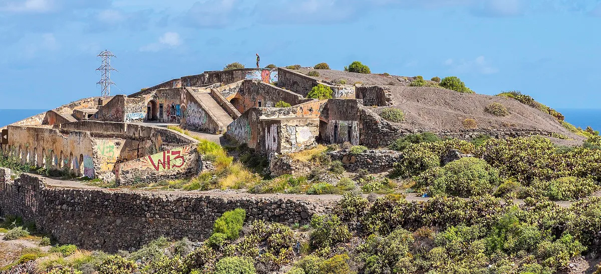 paranoia-de-franco-con-bateria-de-san-juan-en-las-palmas-de-gran-canaria