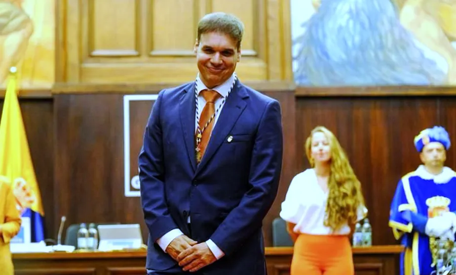 partido-popular-reclama-a-daniel-reyes-devolver-acta-consejero-del-cabildo-de-gran-canaria