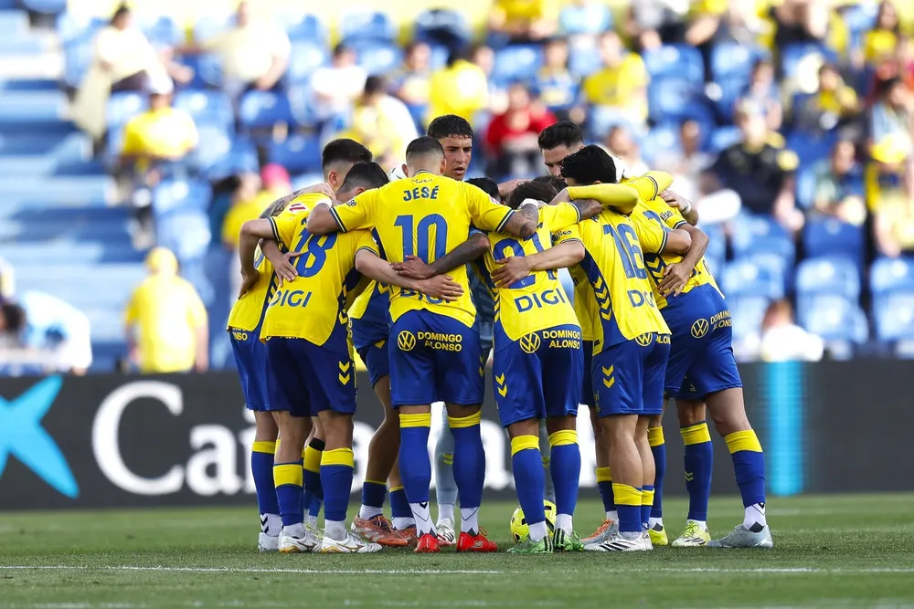 Las-Palmas-gana-al-Huesca-en-el-Gran-Canaria