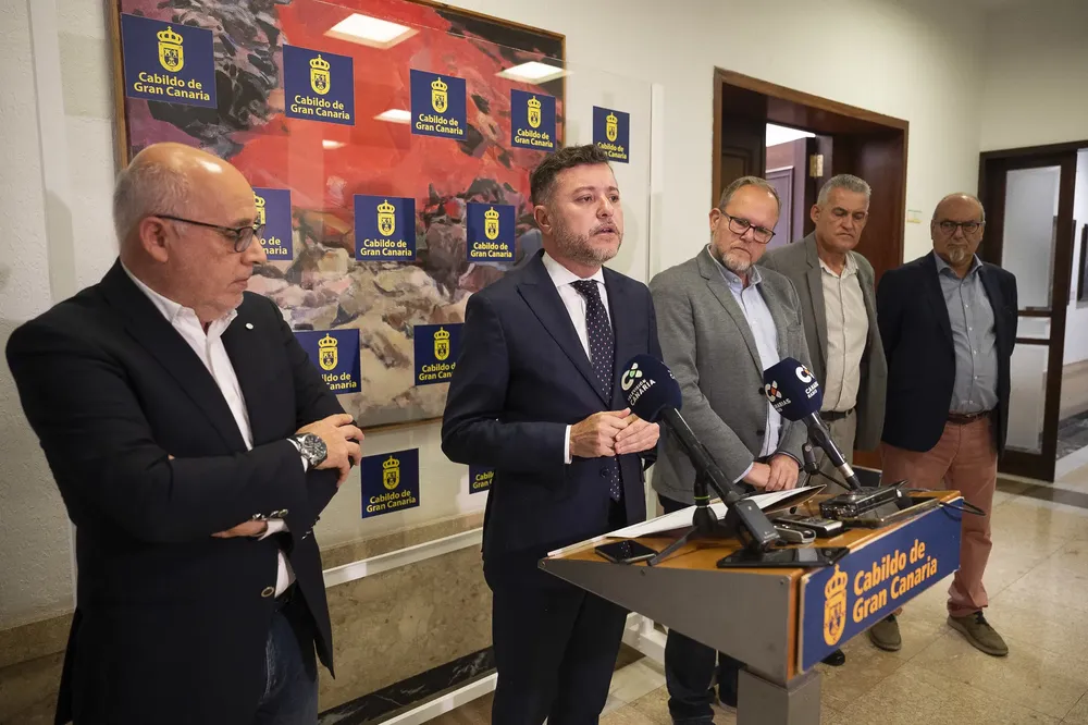 cabildo-dota-las-estaciones-y-paradas-preferentes-de-guaguas-de-dispositivos-de-sensorizacion-vigilancia-y-difusion_la-gaceta-noticias-de-gran-canaria