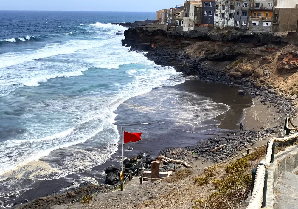 vertido-fueloil-llega-a-telde