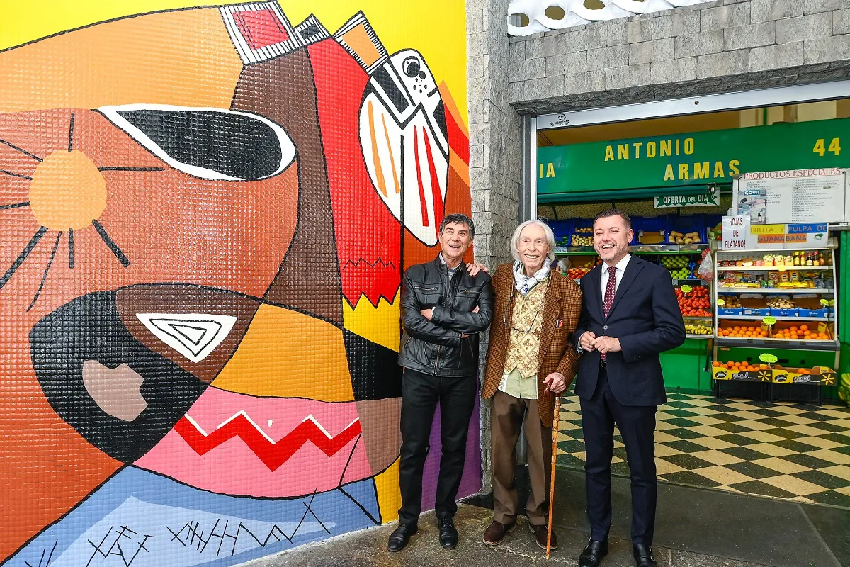​teodoro-sosa-celebra-recuperacion-murales-pepe-damaso-en-mercado-central_2