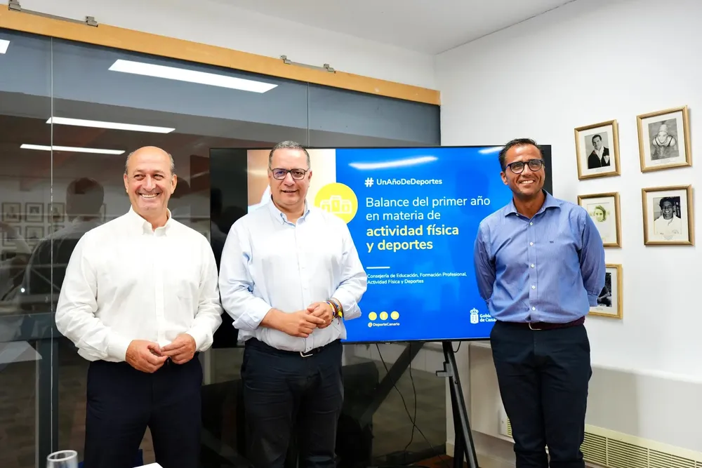 premios-al-deporte-canario_poli-suarez-junto-angel-sabroso-y-jose-francisco-perez