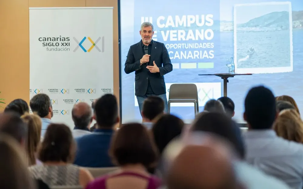 fernando-clavijo-congreso-coalicion-cxanaria fernando clavijo, presidente de canarias, en congreso de coalicion canaria