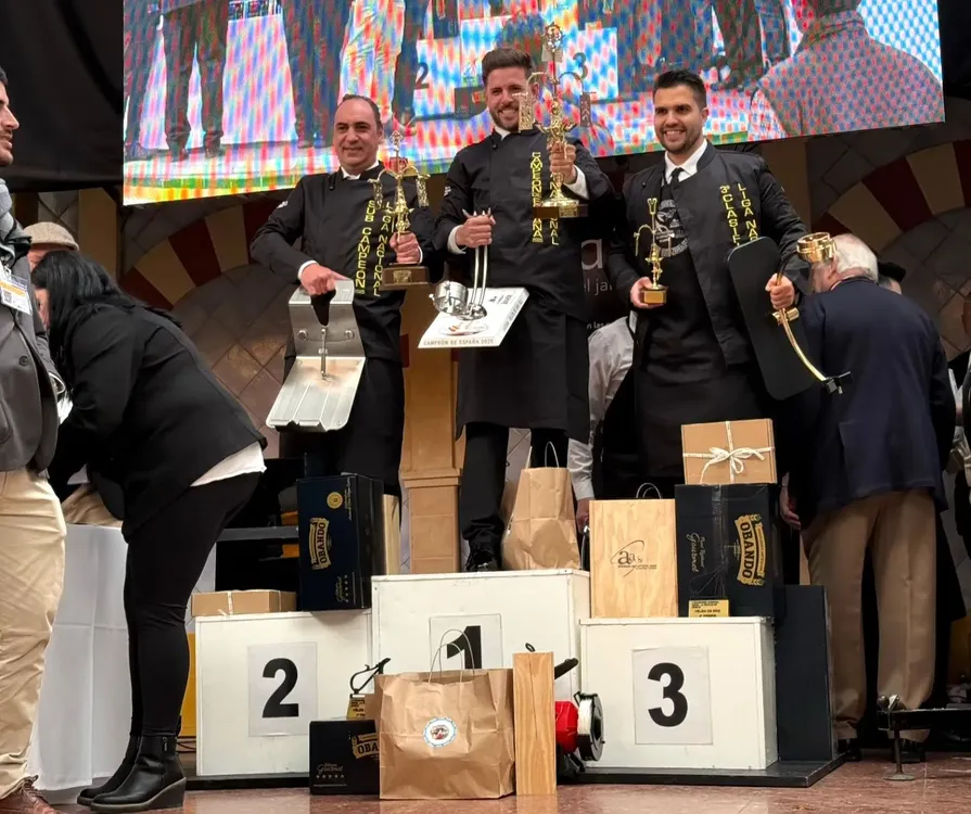 geovany-almanza-se-proclama-mejor-cortador-de-jamon-de-españa-en-lucena
