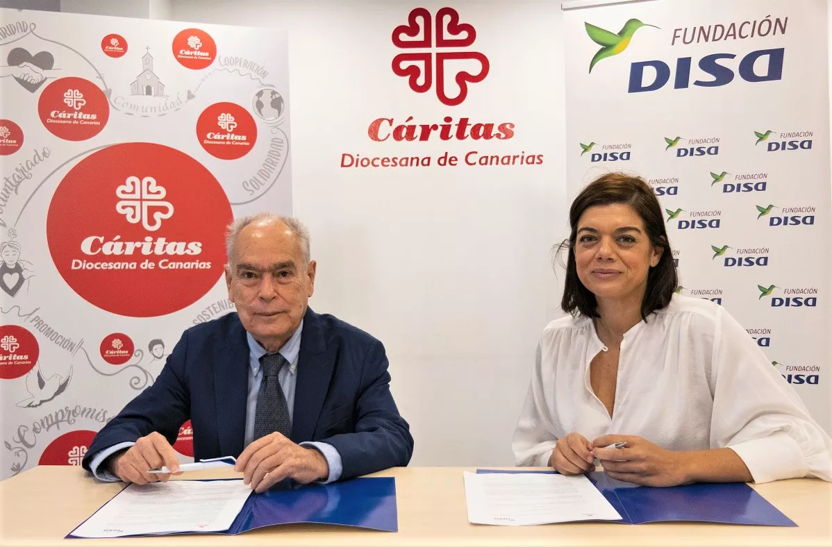 firma-convenio-caritas-diocesana-canarias-y-fundacion-disa