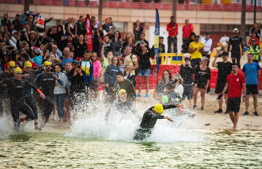 anfi-challenge-mogan-reune-a-triatletas-de-tres-continentes