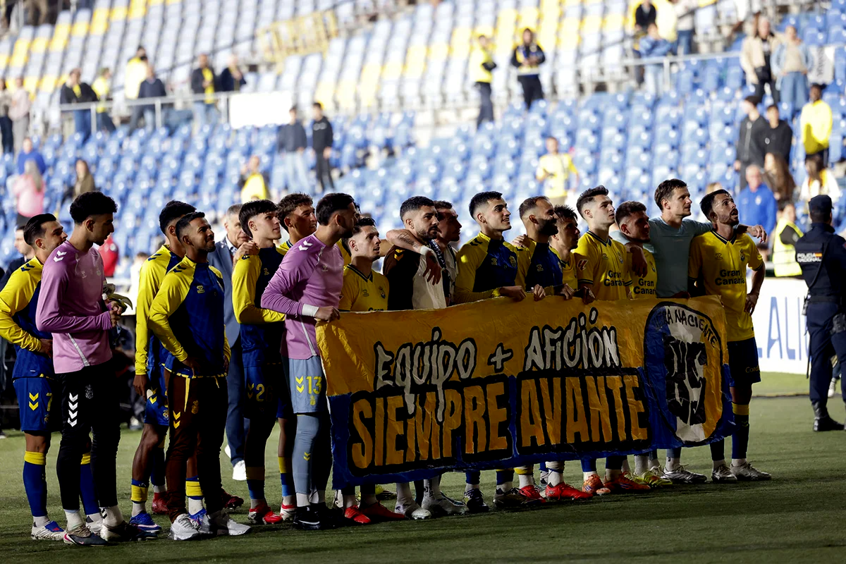 Las-Palmas-pierde-frente-al-Malaga-y-se-despide-del-playoff-de-ascenso-a-primera