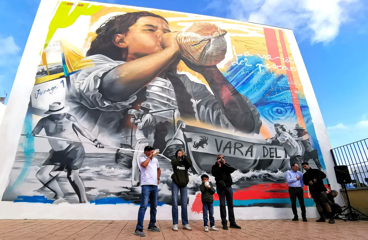 arinaga-luce-mural-dedicado-a-vara-del-pescao-pintado-por-erik-air