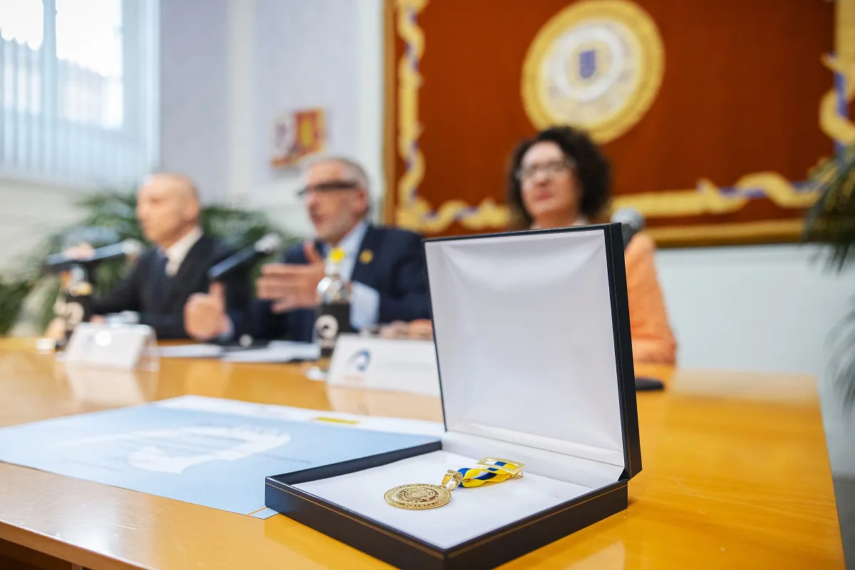 las-palmas-recibe-medalla-de-la-ulpgc