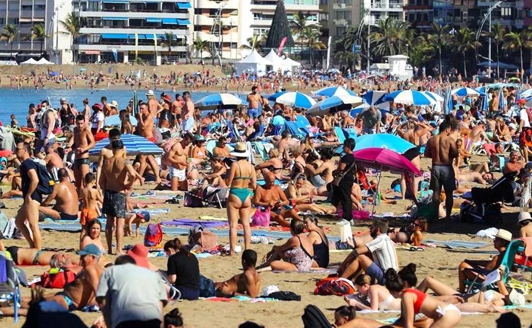 turistas-en-gran-canaria_la-gaceta-noticias-gran-canaria