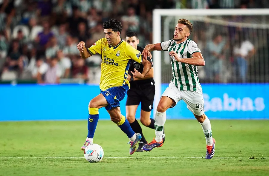 las-palmas-gana-al-cordoba-en-el-arcangel-1-3_enrique-clemente
