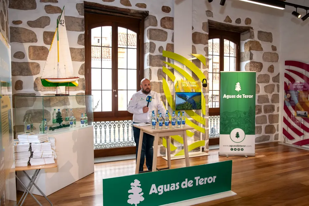 mario-de-la-santa_sorteo-campeonato-aguas-de-teror-vela-latina-canaria_noticias-de-gran-canaria