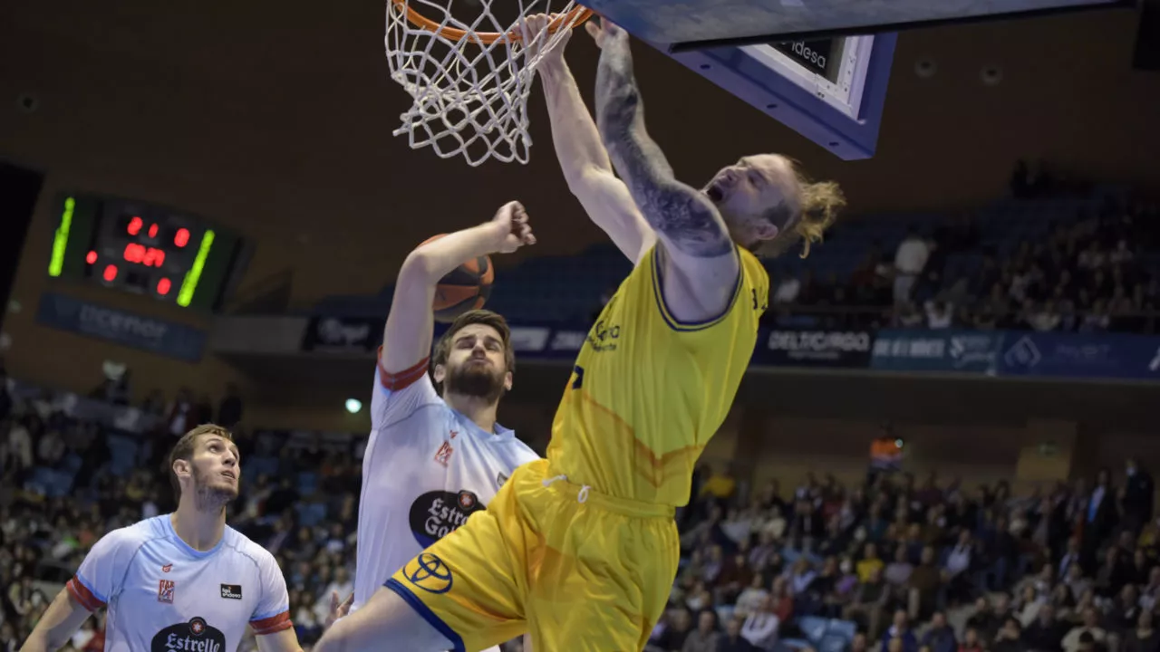 Monbus Obradoiro – Gran Canaria