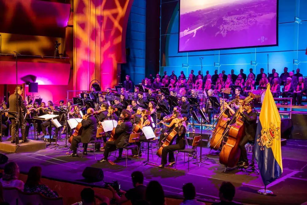 las-palmas-celebra-75-aniversario-con-un-concierto-de-orquesta-sinfonica-de-las-palmas-en-auditorio-alfredo-kraus