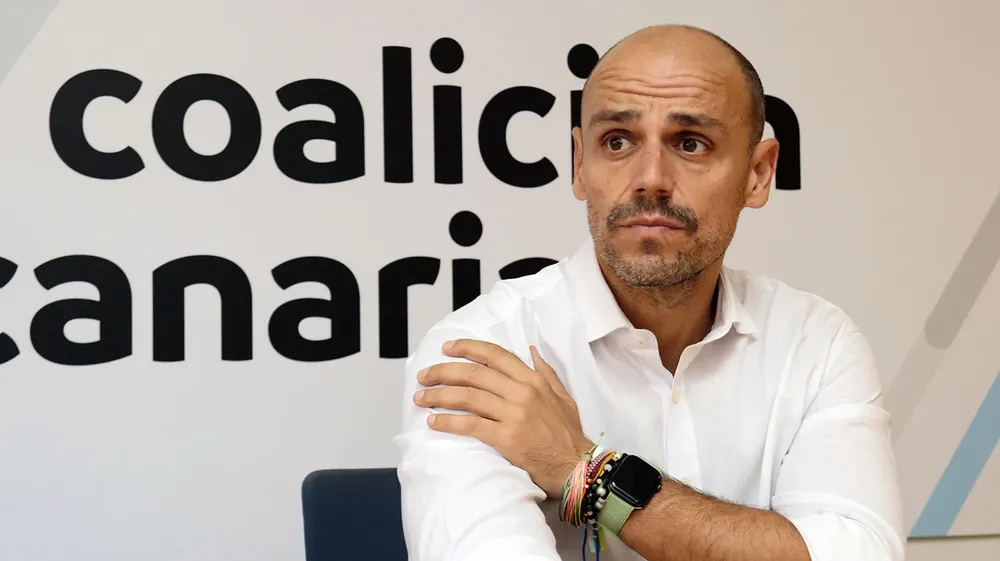 Alfonso-Cabello-reclama-al-Estado-voz-y-voto-en-decisiones-que-afecten-aeropuertos-canarios