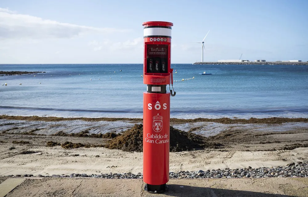 gran-canaria-refuerza-seguridad-en-sus-playas-con-salvavidas-oneup-inteligentes
