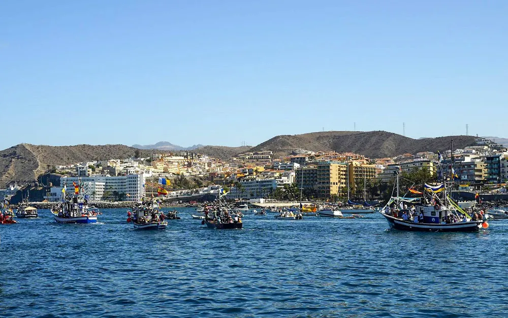 procesion-maritima-de-virgen-del-carmen-de-arguineguin