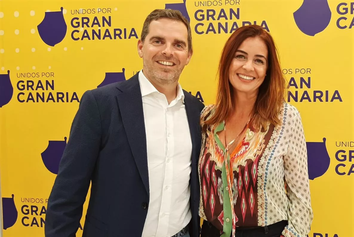 Lucas Bravo de Laguna y Elízabeth López.