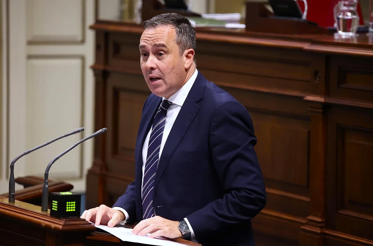 david-morales_psoe-pone-en-riesgo-la-conectividad-aerea-de-canarias