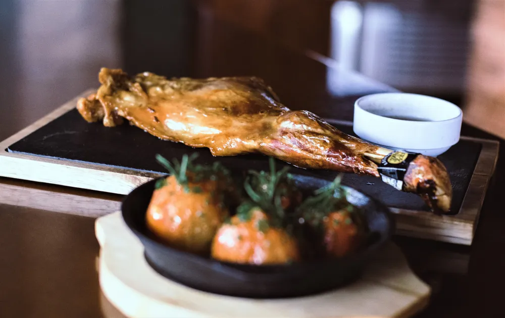 arcos-de-la-laguna-valleseco-I-paletilla-de-cordero-lechal-asada-I-la-gaceta-noticias-gran-canaria