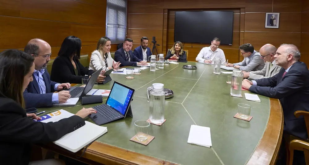 gobierno-y-los-cabildos-abordan-con-el-estado-posibles-propuestas-para-consolidar-los-proyectos-de-los-trenes_noticias-de-gran-canaria