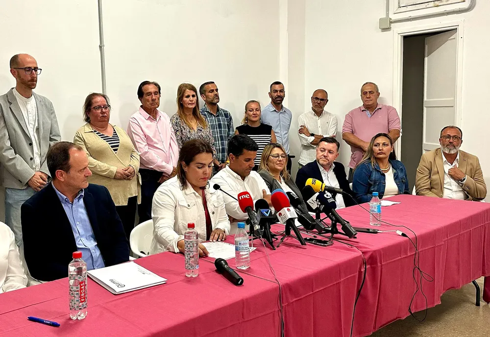 veintidos-concejales-de-nueva-canarias-abandonan-el-partido-en-gran-canaria