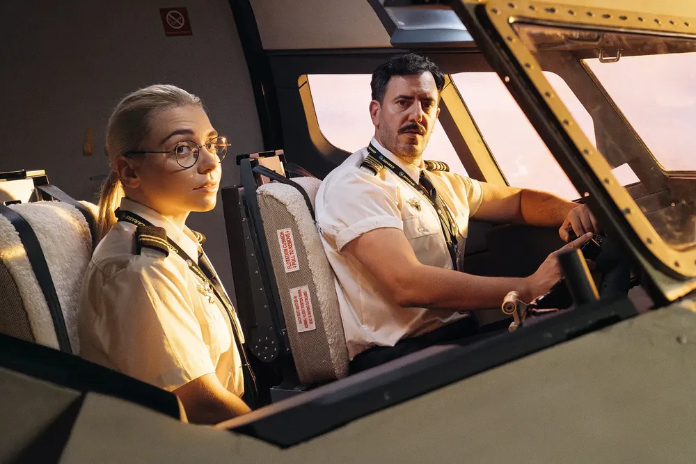 la-cosa-en-la-niebla-comienza-a-rodarse-en-gran-canaria Martin Garabal y Elena de Lara durante el rodaje de La cosa en la niebla, del director chedey reyes