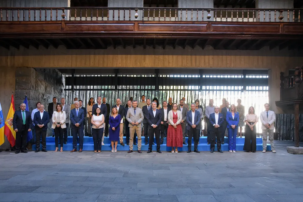 canarias-se-une-en-un-frente-sin-precedentes-para-reclamar-soluciones-a-la-crisis-de-los-menores-no-acompañados