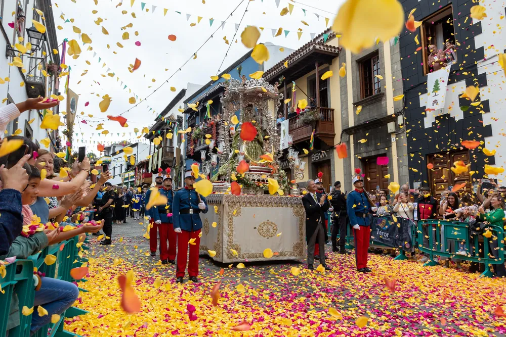procesion-virgen-del-pino-teror