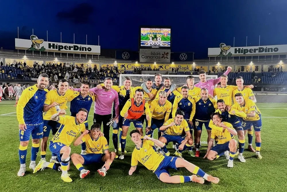 las-palmas-gana-al-sporting-con-gol-de-ale-garcia